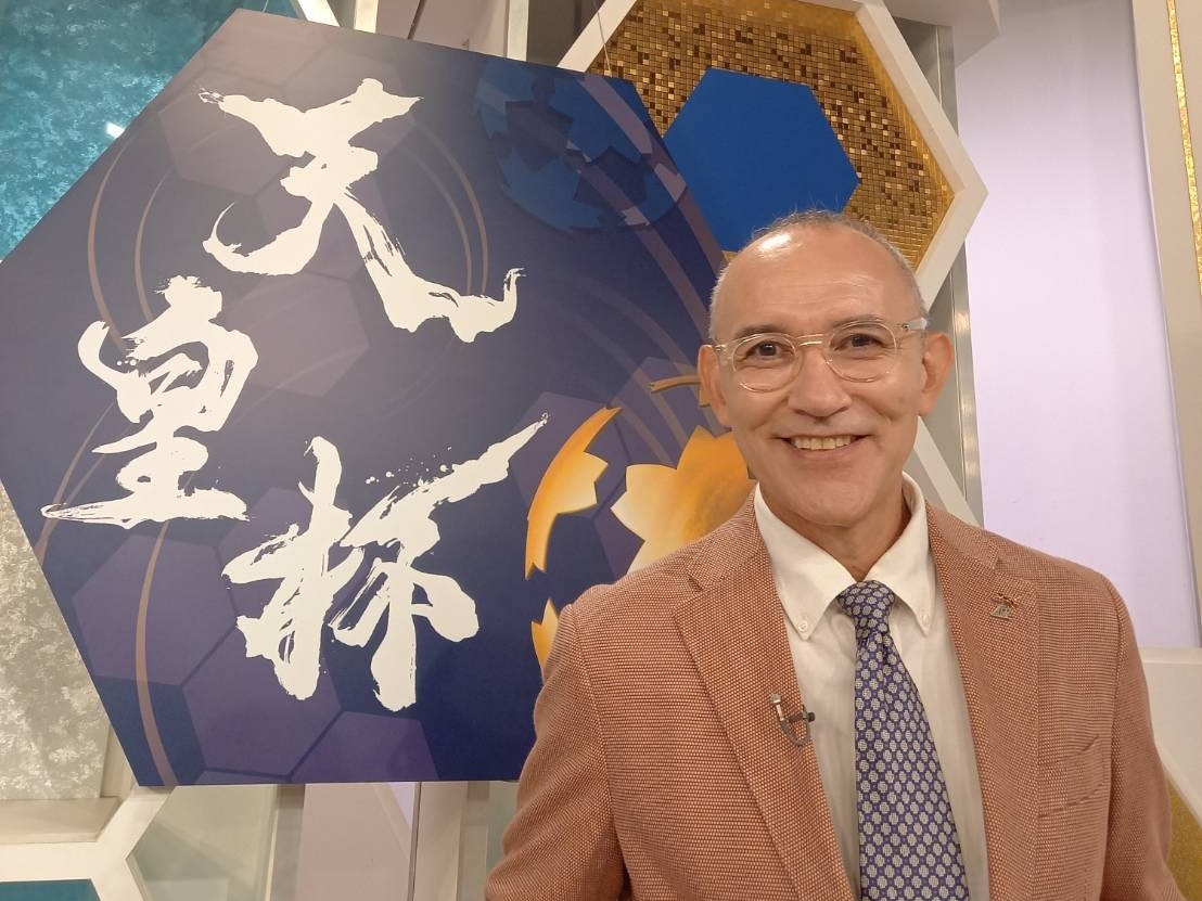 テレビスタジオでの宮澤ミシェル